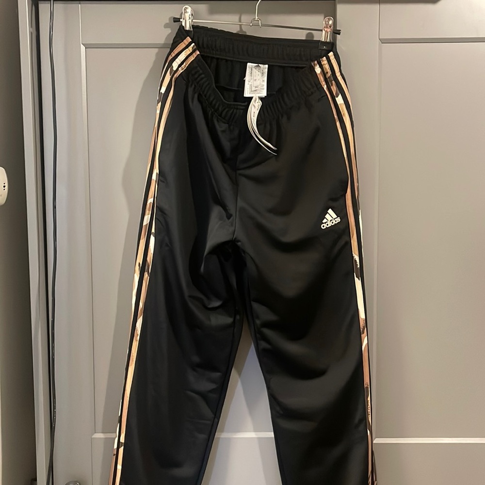 Mens small adidas track pants